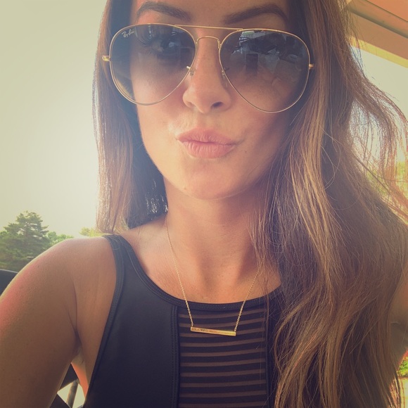 meet your posher ✨ - Picture 1 of 13